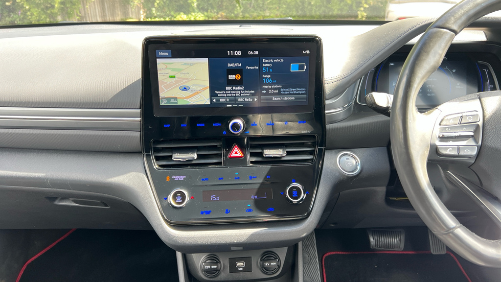 Hyundai Ioniq 1.6 Premium 140 Bhp White #17
