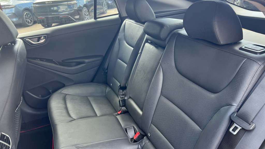 Hyundai Ioniq 1.6 Premium 140 Bhp White #20