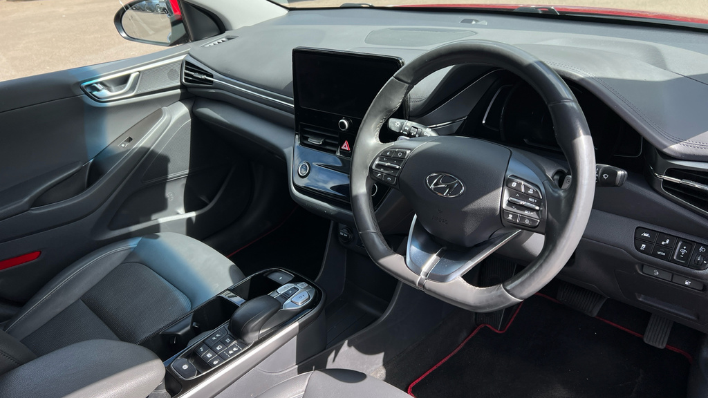 Hyundai Ioniq 1.6 Premium 140 Bhp White #11