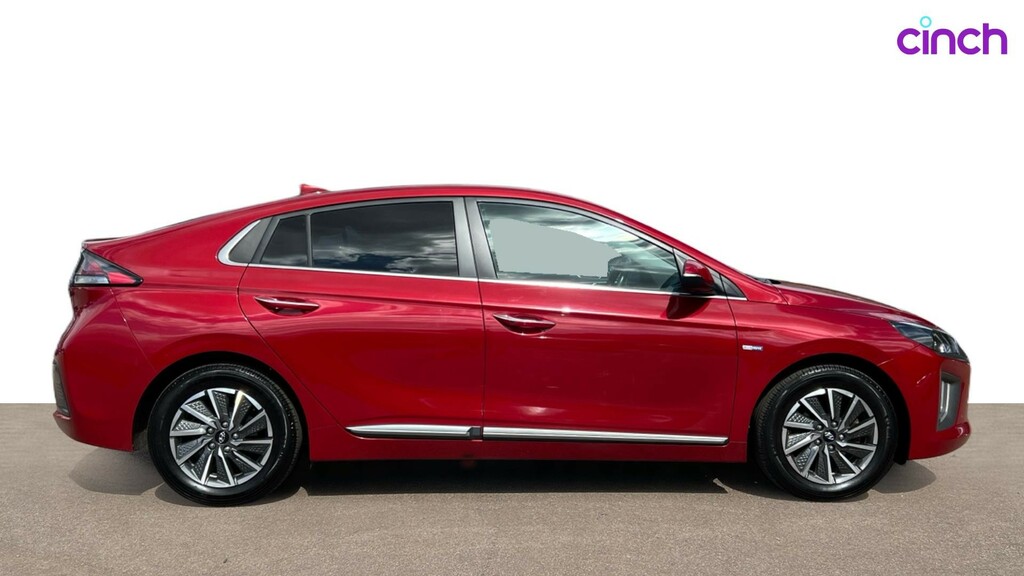 Hyundai Ioniq 1.6 Premium 140 Bhp White #2