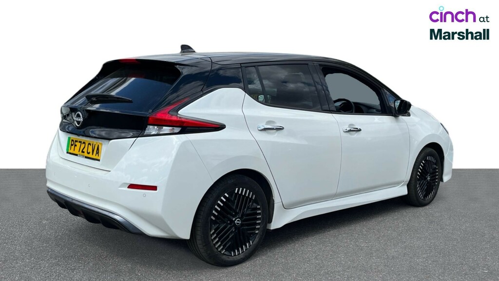 Nissan Leaf Nissan Hatchback 110Kw N-connecta 39Kwh White #2