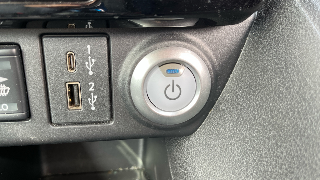 Nissan Leaf Nissan Hatchback 110Kw N-connecta 39Kwh White #47