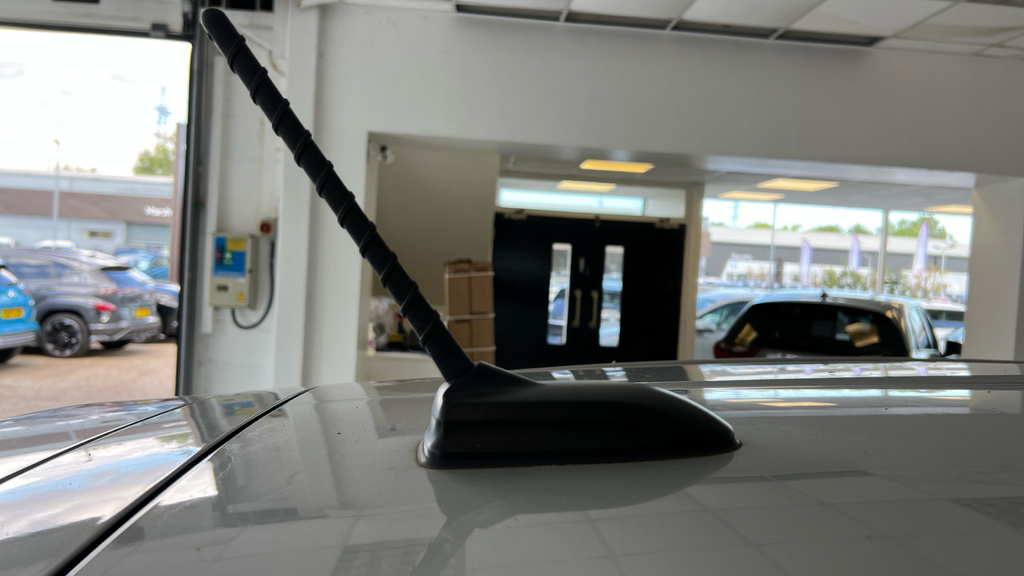 Hyundai I10 1.2 Mpi Se Connect - Reversing Camera, Carplay White #39