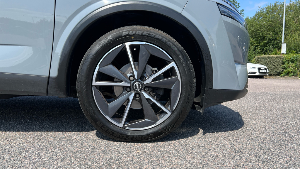 Nissan Qashqai 1.3 Dig-t Mh Acenta Premium White #44