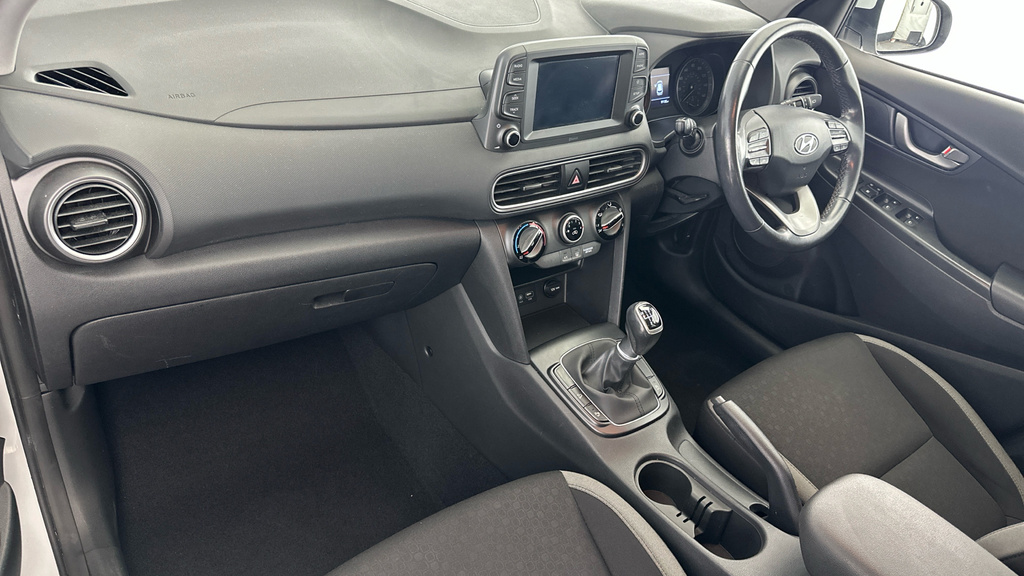 Hyundai Kona Kona Premium Se White #13