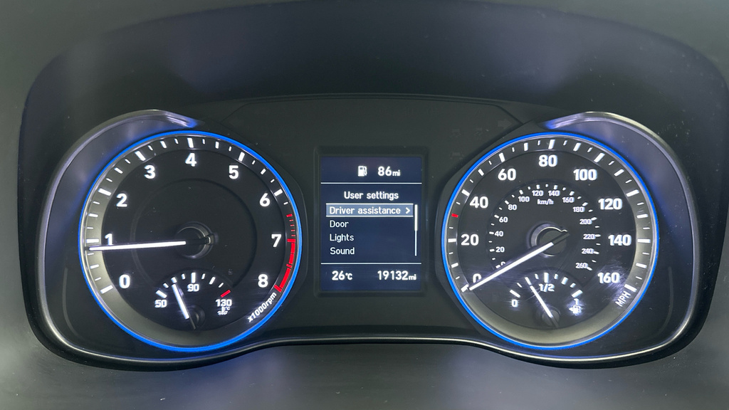 Hyundai Kona Kona Premium Se White #21