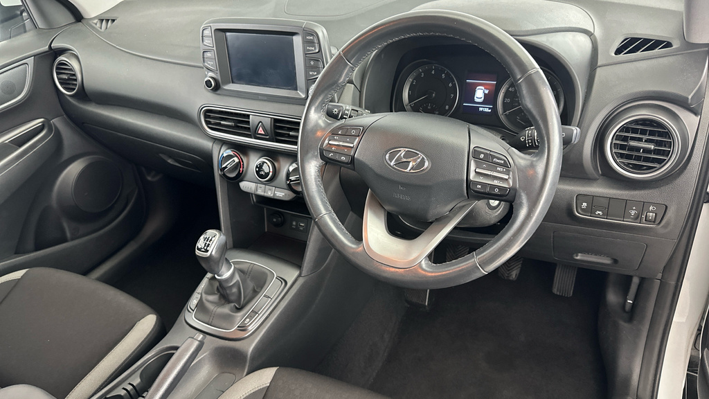 Hyundai Kona Kona Premium Se White #9