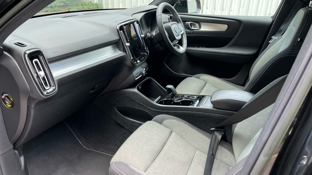 Volvo XC40 Recharge Inscription Pro, T5 Plug-in Hybrid Black #10
