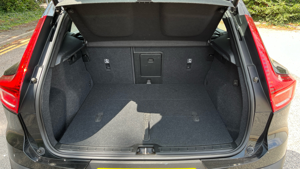 Volvo XC40 Recharge Inscription Pro, T5 Plug-in Hybrid Black #15