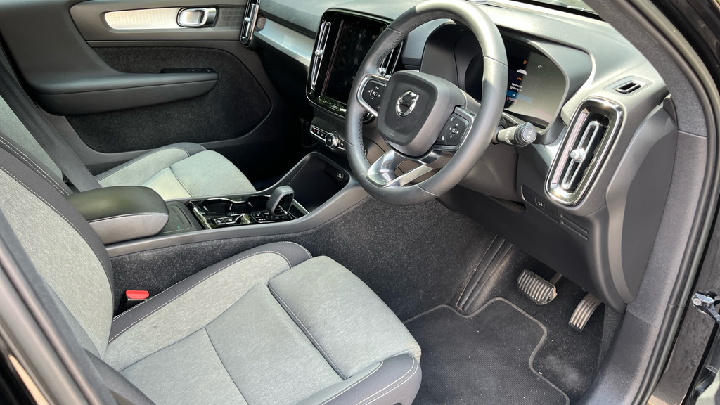 Volvo XC40 Recharge Inscription Pro, T5 Plug-in Hybrid Black #9