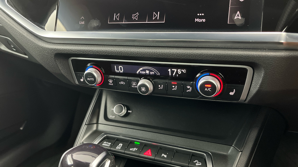 Audi Q3 35 Tdi Sport S Tronic Comfortsound Pack Black #22