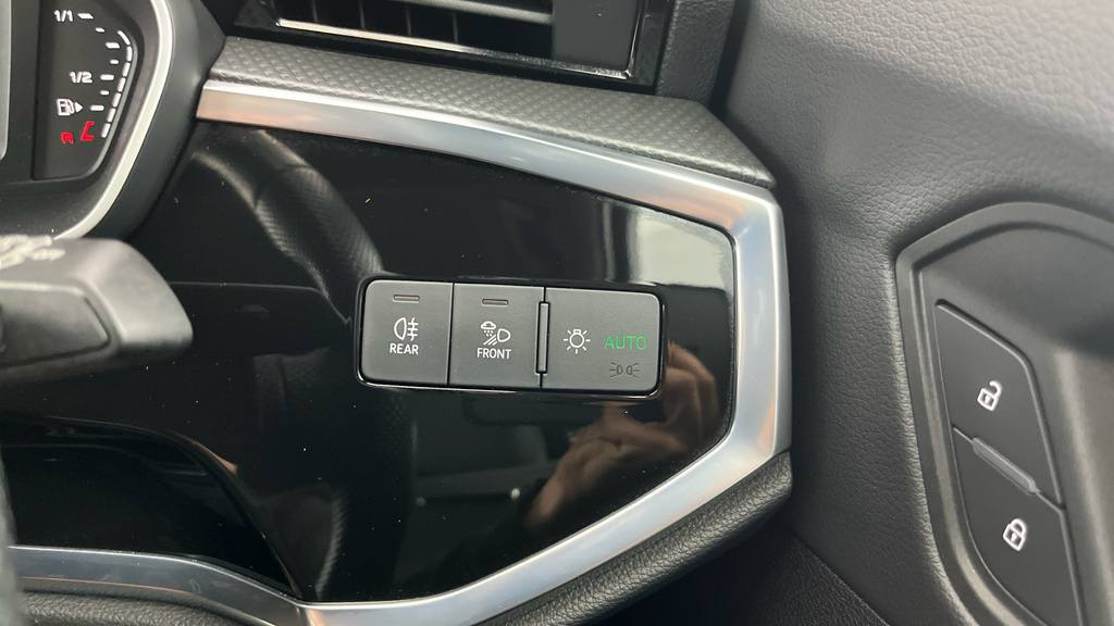 Audi Q3 35 Tdi Sport S Tronic Comfortsound Pack Black #12