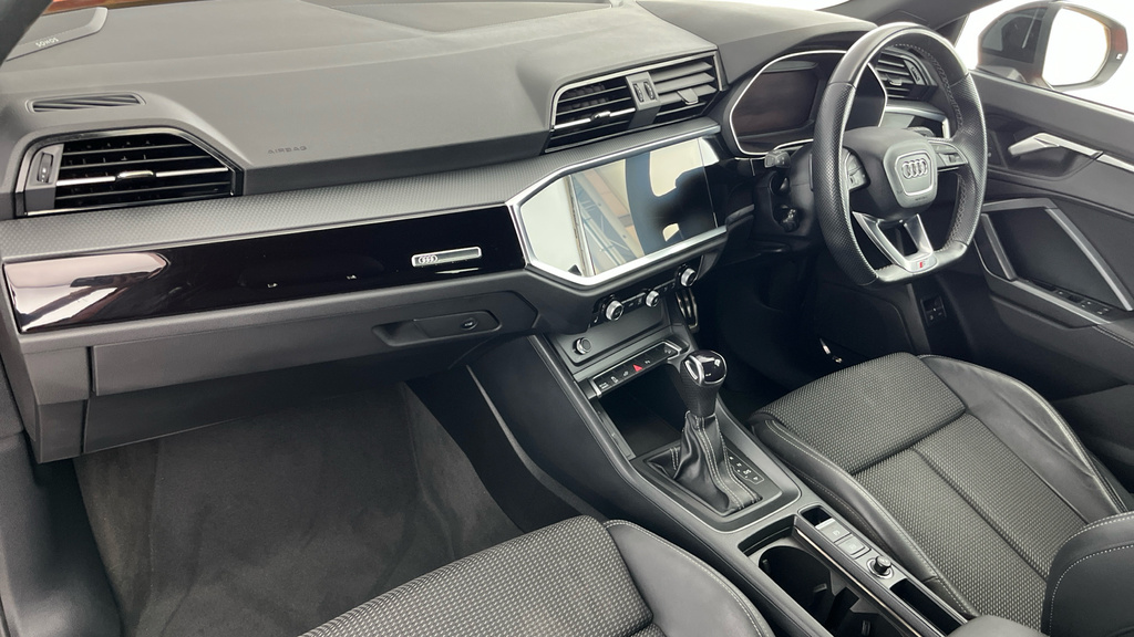 Audi Q3 35 Tdi Sport S Tronic Comfortsound Pack Black #15