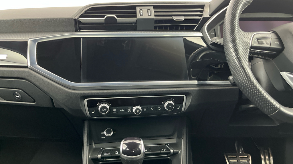 Audi Q3 35 Tdi Sport S Tronic Comfortsound Pack Black #24