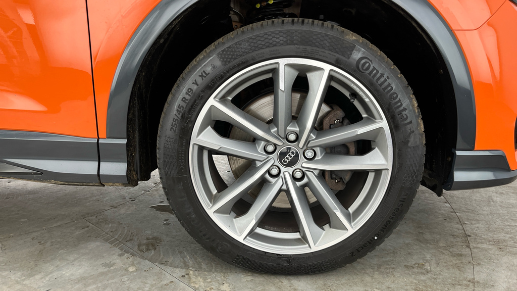Audi Q3 35 Tdi Sport S Tronic Comfortsound Pack Black #32