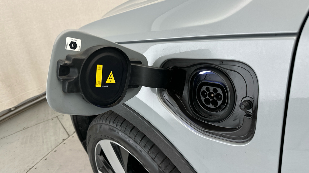 Volvo XC40 1.5H T5 Recharge 10.7Kwh Ultimate Dark Suv #9