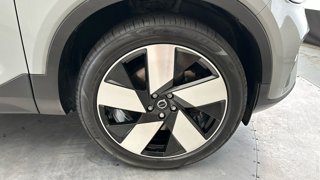 Volvo XC40 1.5H T5 Recharge 10.7Kwh Ultimate Dark Suv #27