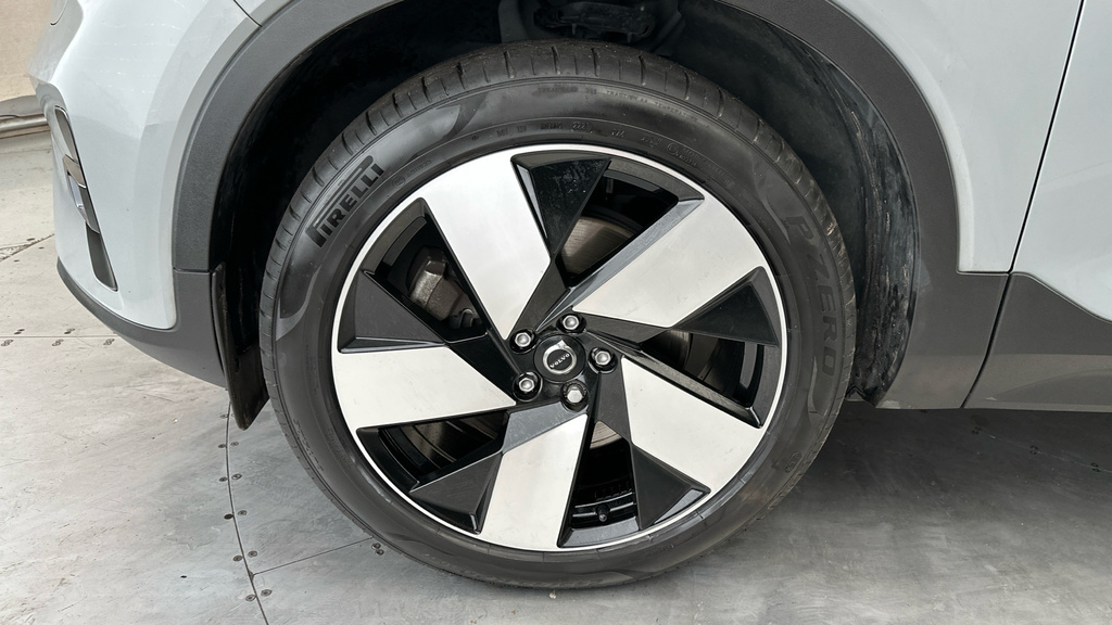 Volvo XC40 1.5H T5 Recharge 10.7Kwh Ultimate Dark Suv #24