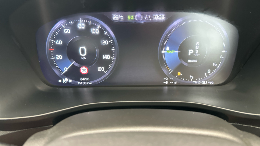 Volvo XC40 1.5H T5 Recharge 10.7Kwh Ultimate Dark Suv #20