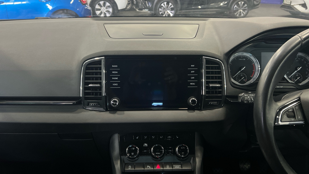 Skoda Karoq 2018 Suv 2.0Tdi 150Ps Scr 4X4 Se Dsg Grey #17
