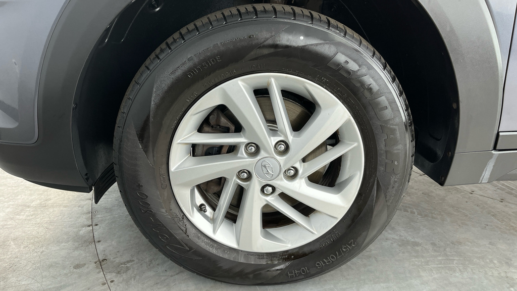 Hyundai Tucson 1.6 Gdi Se Nav 2Wd White #21