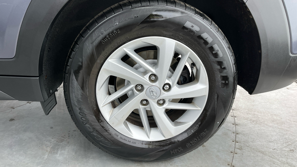 Hyundai Tucson 1.6 Gdi Se Nav 2Wd White #22