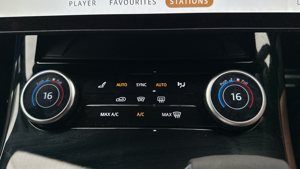 Land Rover Range Rover Sport 3.0 D350biography White #15