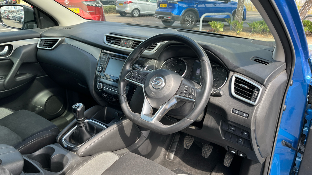 Nissan Qashqai 1.3 Dig-t 160 Tekna Grey #9