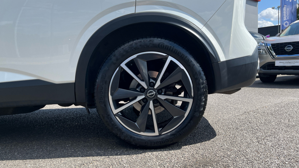 Nissan Qashqai 1.3 Dig-t Mh Acenta Premium Grey #18