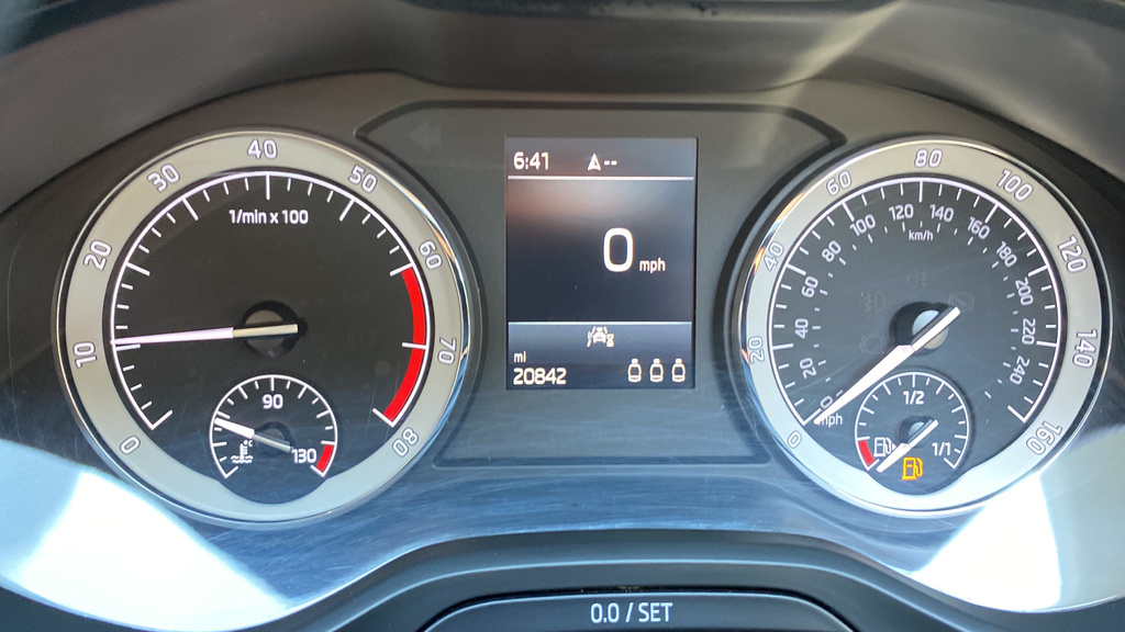 Skoda Karoq Suv 2.0Tdi 150Ps Scr 4X4 Edition Dsg Blue #25
