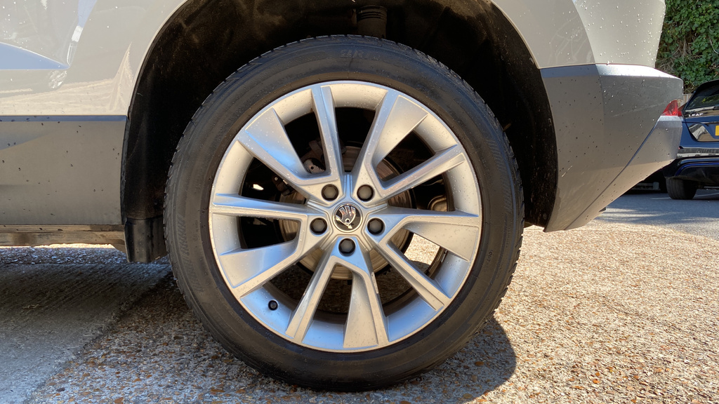 Skoda Karoq Suv 2.0Tdi 150Ps Scr 4X4 Edition Dsg Blue #30