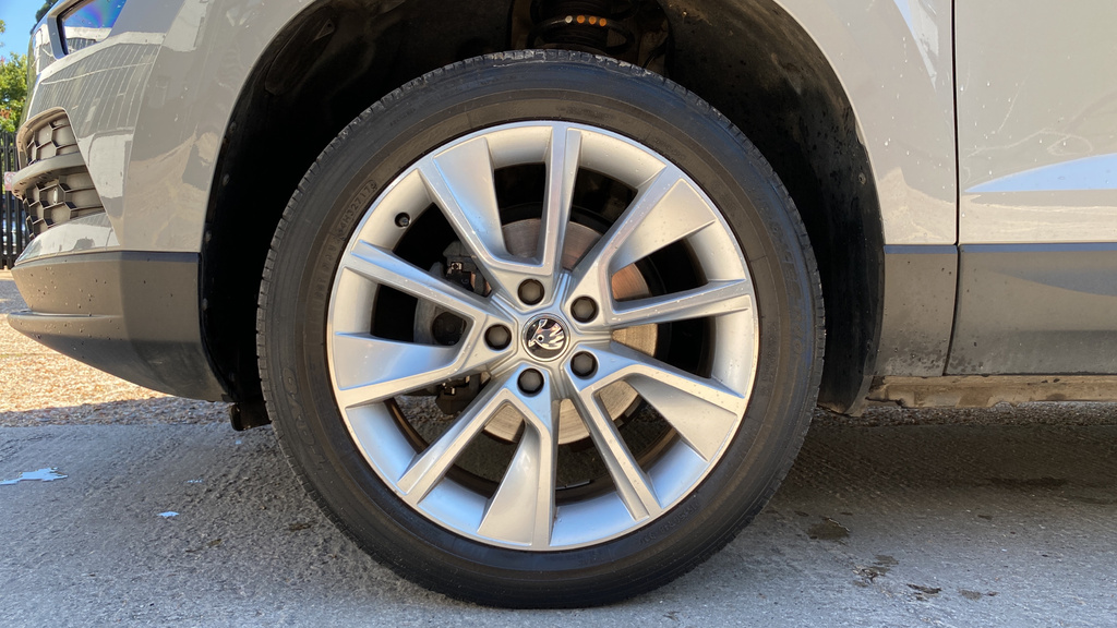 Skoda Karoq Suv 2.0Tdi 150Ps Scr 4X4 Edition Dsg Blue #29