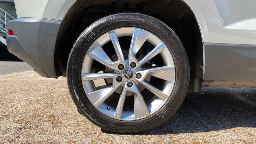 Skoda Karoq Suv 2.0Tdi 150Ps Scr 4X4 Edition Dsg Blue #31