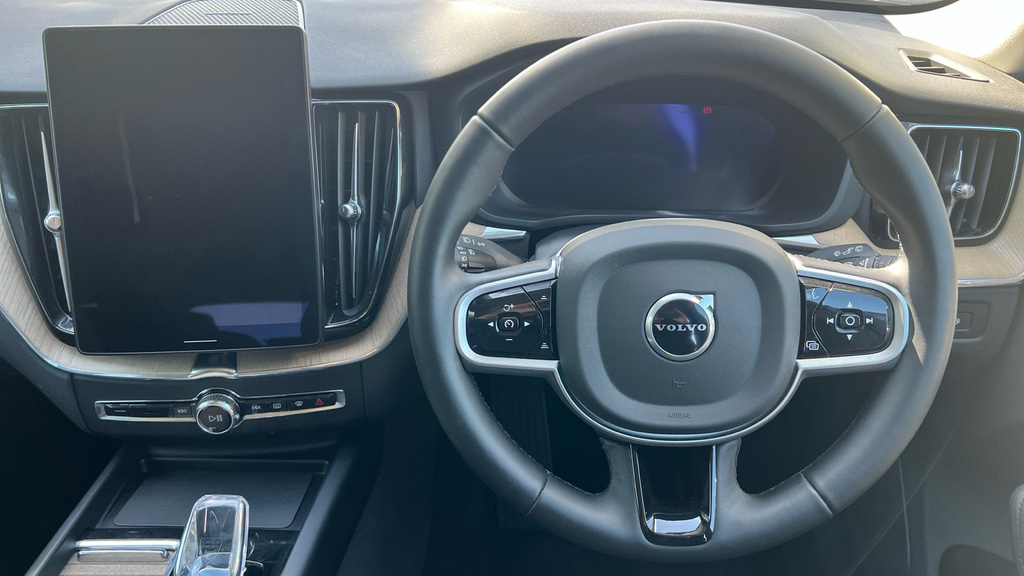 Volvo XC60 B5 247Bhp Ultra Dark Awd Mild Hybrid - B Black #27