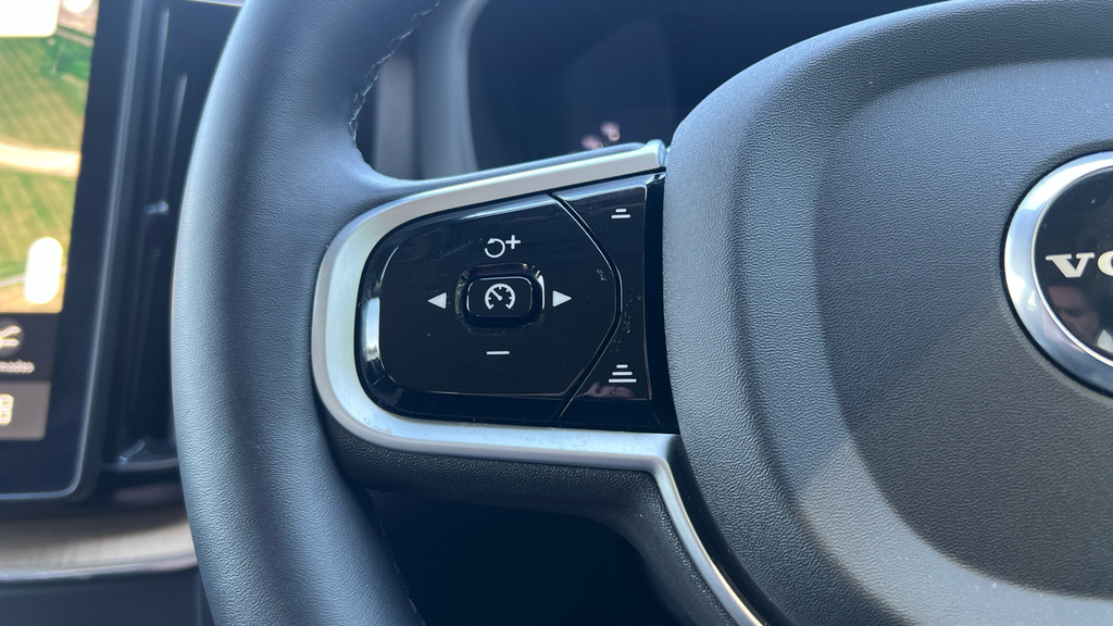 Volvo XC60 B5 247Bhp Ultra Dark Awd Mild Hybrid - B Black #30