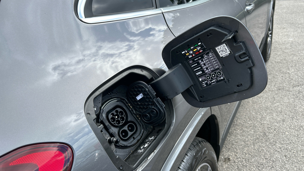 Mercedes-Benz EQA 250 140Kw Urban Edition 70.5Kwh Black #32