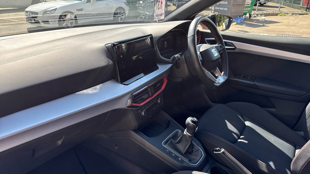 Seat Ibiza Fr 1.0 Tsi 95 5-Speed White #10