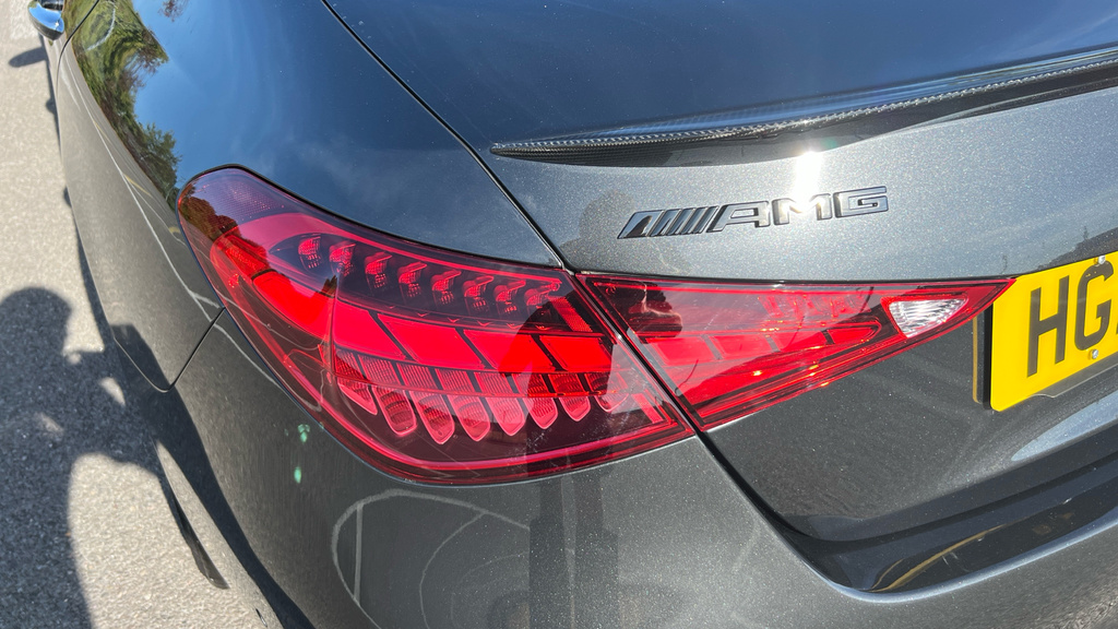 Mercedes-Benz C Class C300 Amg Line Premium 9G-tronic 2025 Grey #31