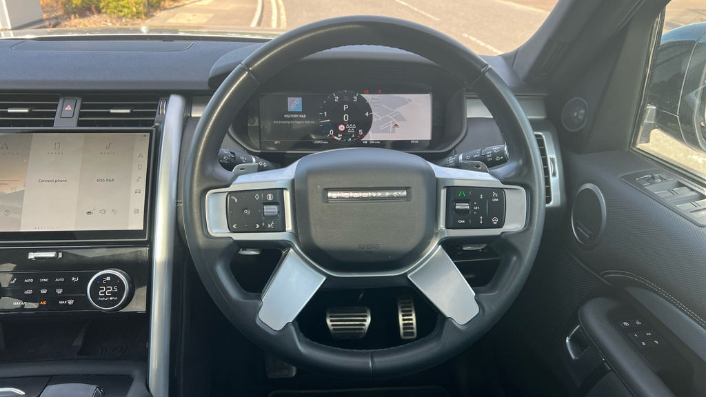 Land Rover Discovery 1.5 P300e Dynamic Se 5 Seat 2024 Black #27