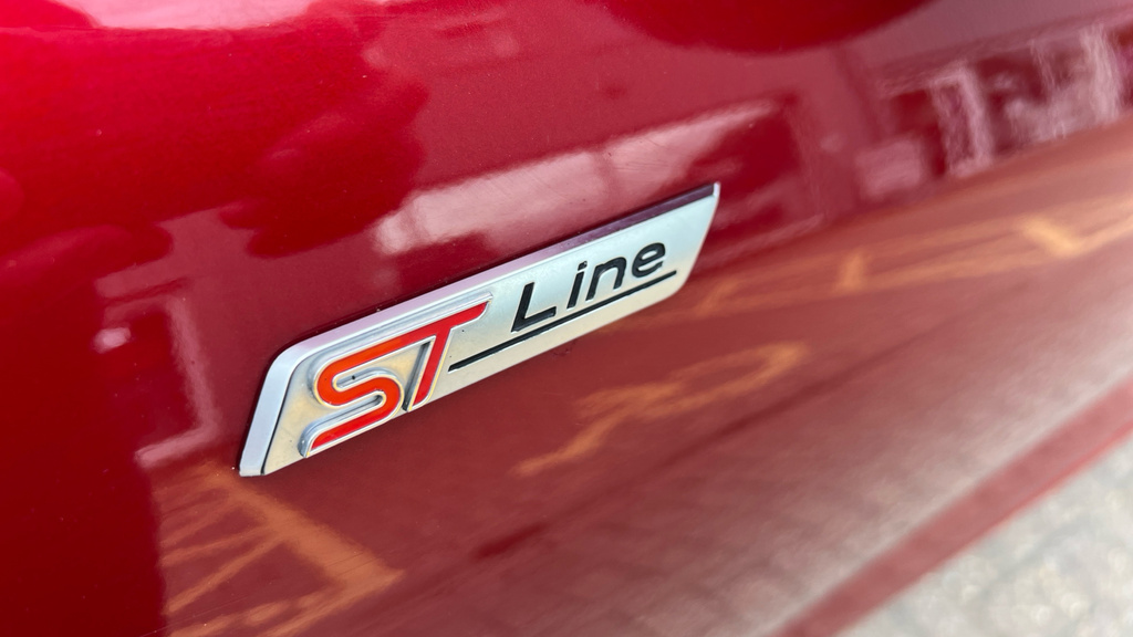 Ford Kuga 2.5H Fhev St-line X Edition Cvt In Lucid Red Red #45