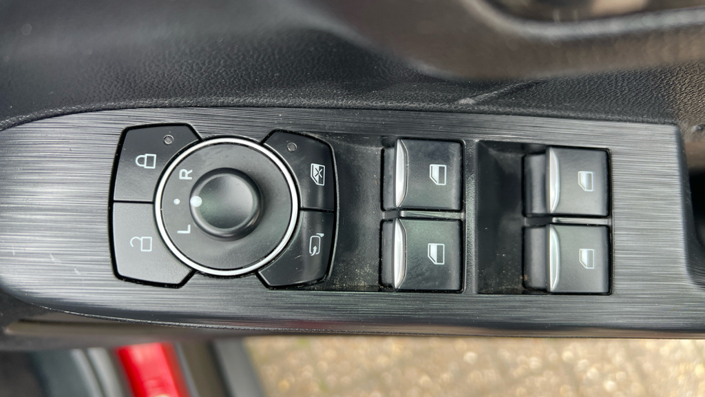 Ford Kuga 2.5H Fhev St-line X Edition Cvt In Lucid Red Red #38