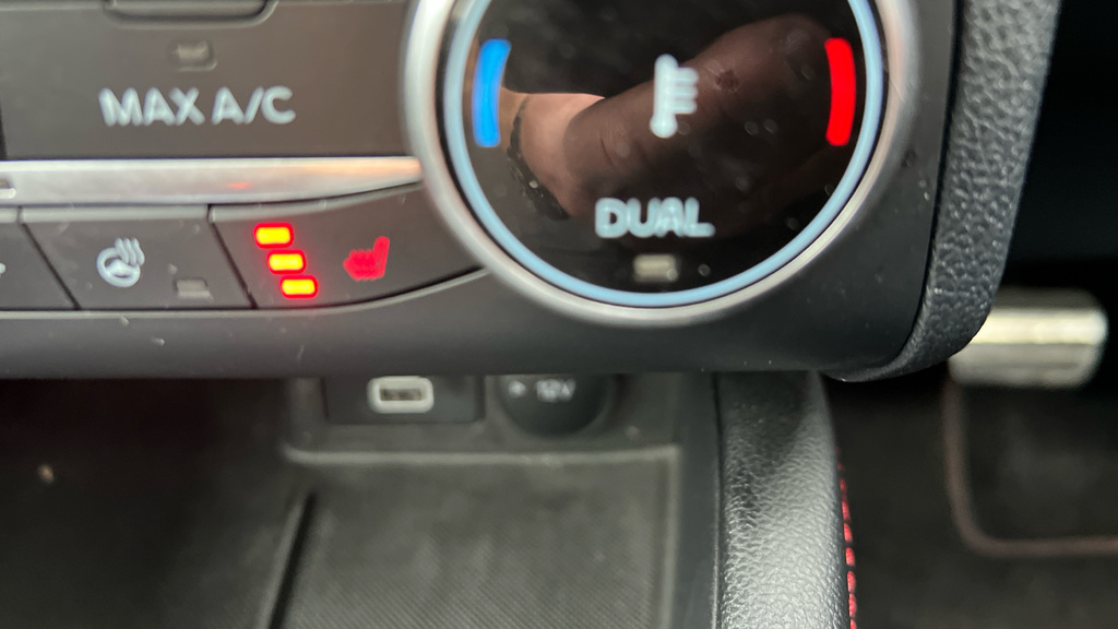 Ford Kuga 2.5H Fhev St-line X Edition Cvt In Lucid Red Red #44