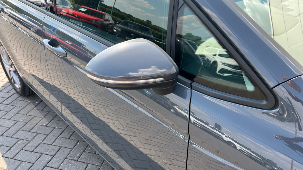Volkswagen Touran 1.5 Tsi Evo Match Grey #50