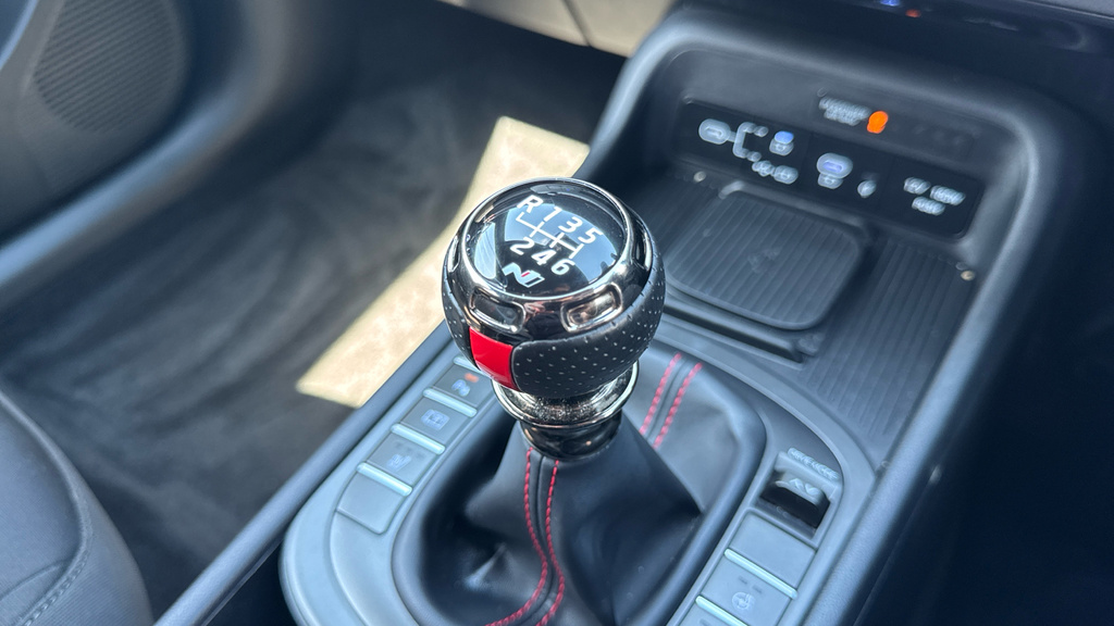Hyundai Kona 160Kw Ultimate 65Kwh Black #50