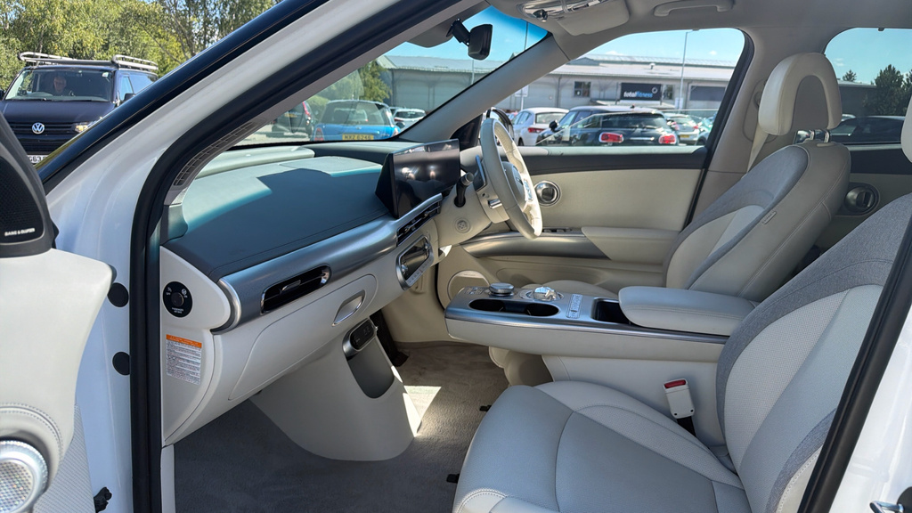 Genesis GV60 77.4Kwh Sport Suv 4Wd Dual Moto White #10