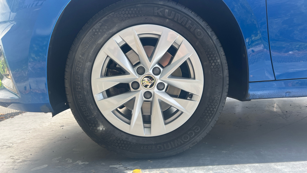 Skoda Fabia Skoda Fabia Colour Edition 1.0 Tsi 116 Ps Dsg Silver #17