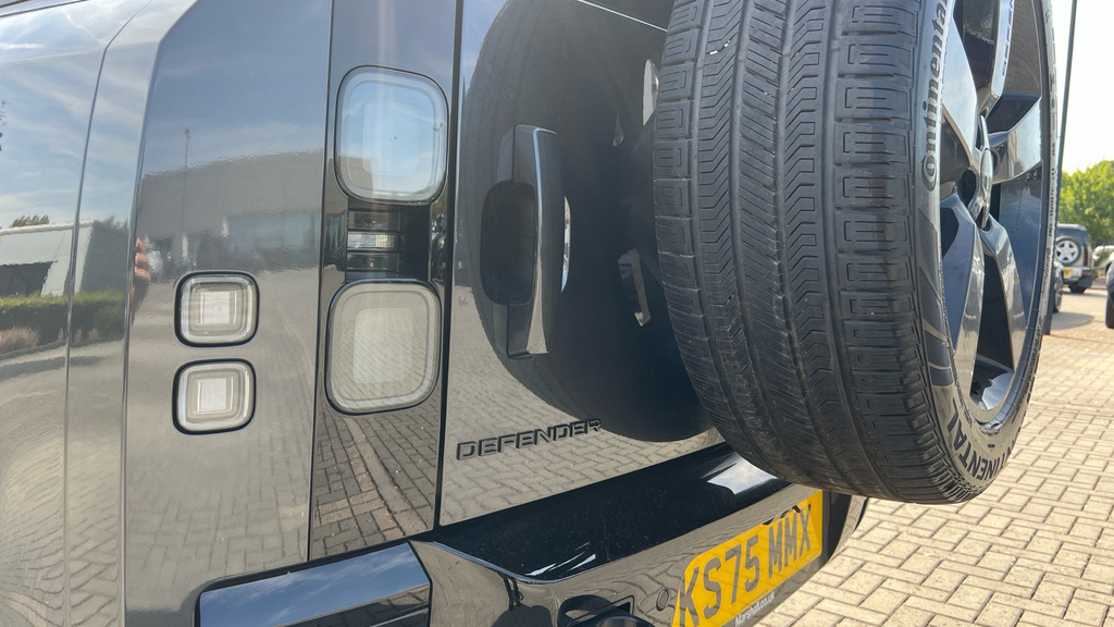 Land Rover Defender 2.0 P300e 15.4Kwh X-dynamic Hse Suv Plu Grey #54