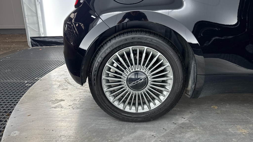 Fiat 500E Fiat 500E 42Kwh La Prima Gold #17