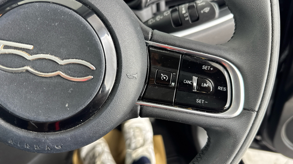 Fiat 500E Fiat 500E 42Kwh La Prima Gold #23
