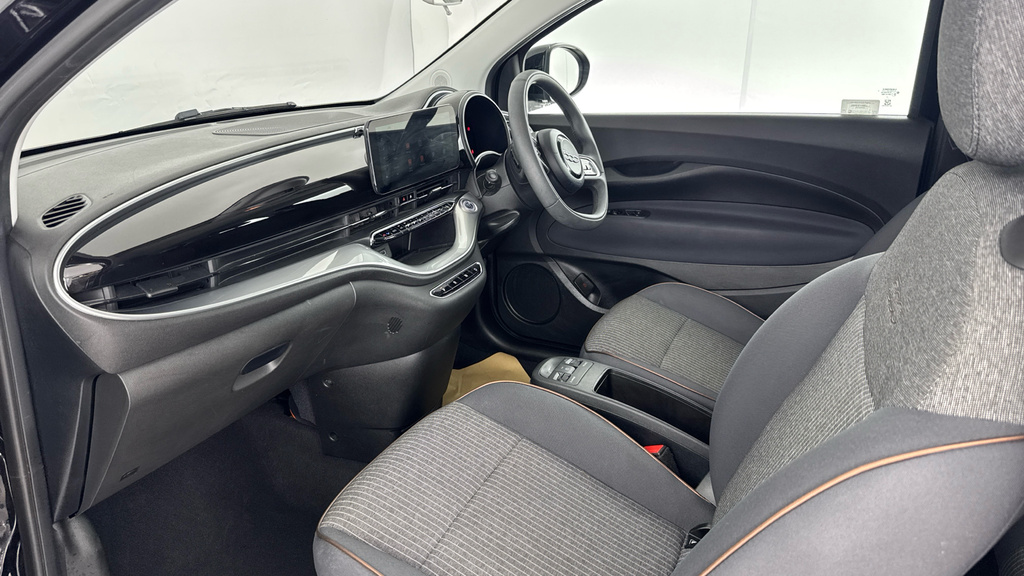 Fiat 500E Fiat 500E 42Kwh La Prima Gold #10